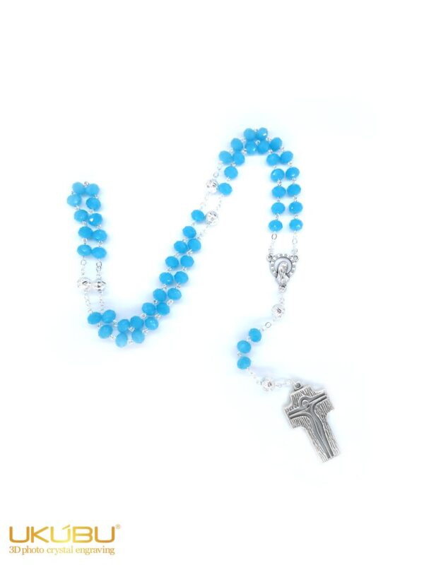 TF00441 61e15dd4c2dc8e603e8f0646 - Rosario con grani in cristallo sfaccettato colore azzurro 8mm e croce stilizzata