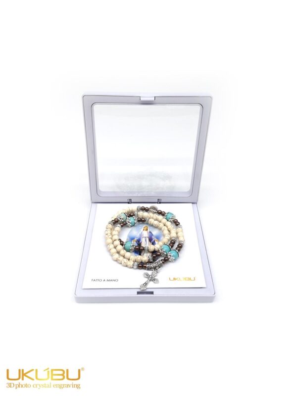 PTER6ML36 6343febcc2dced2e5e5bb502 - Bracciale rosario elasticizzato con grani in pietra howlite beige 6mm con Madonna Miracolosa