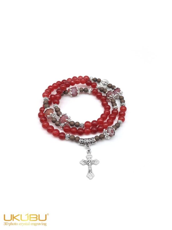 PTER6ML37 6343ffb7c2dced2e5e5bb505 - Bracciale rosario elasticizzato con grani in pietra giada rossa 6mm con Madonna Miracolosa